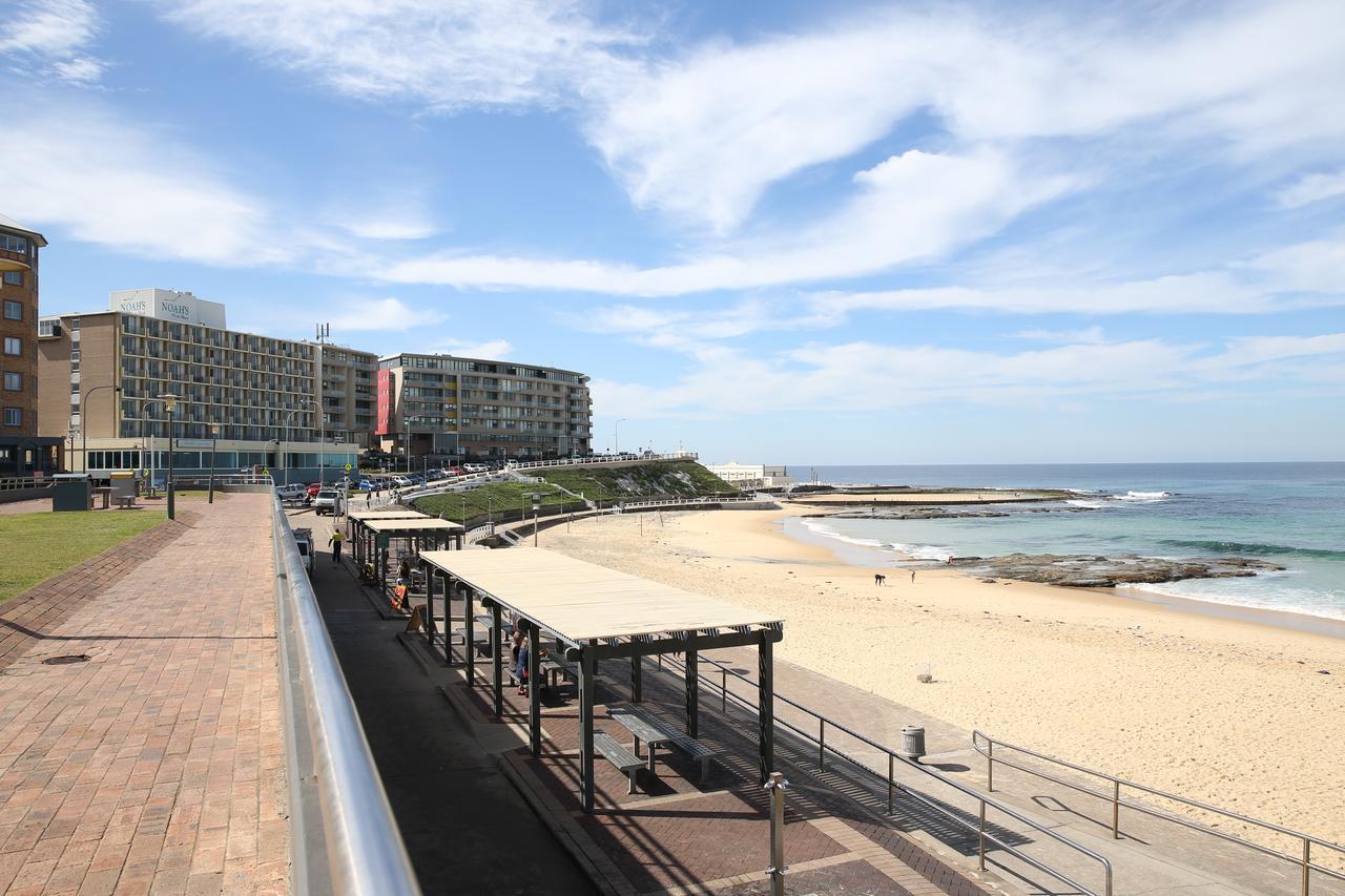 Arena Luxury Beachfront Apartment Newcastle Zewnętrze zdjęcie